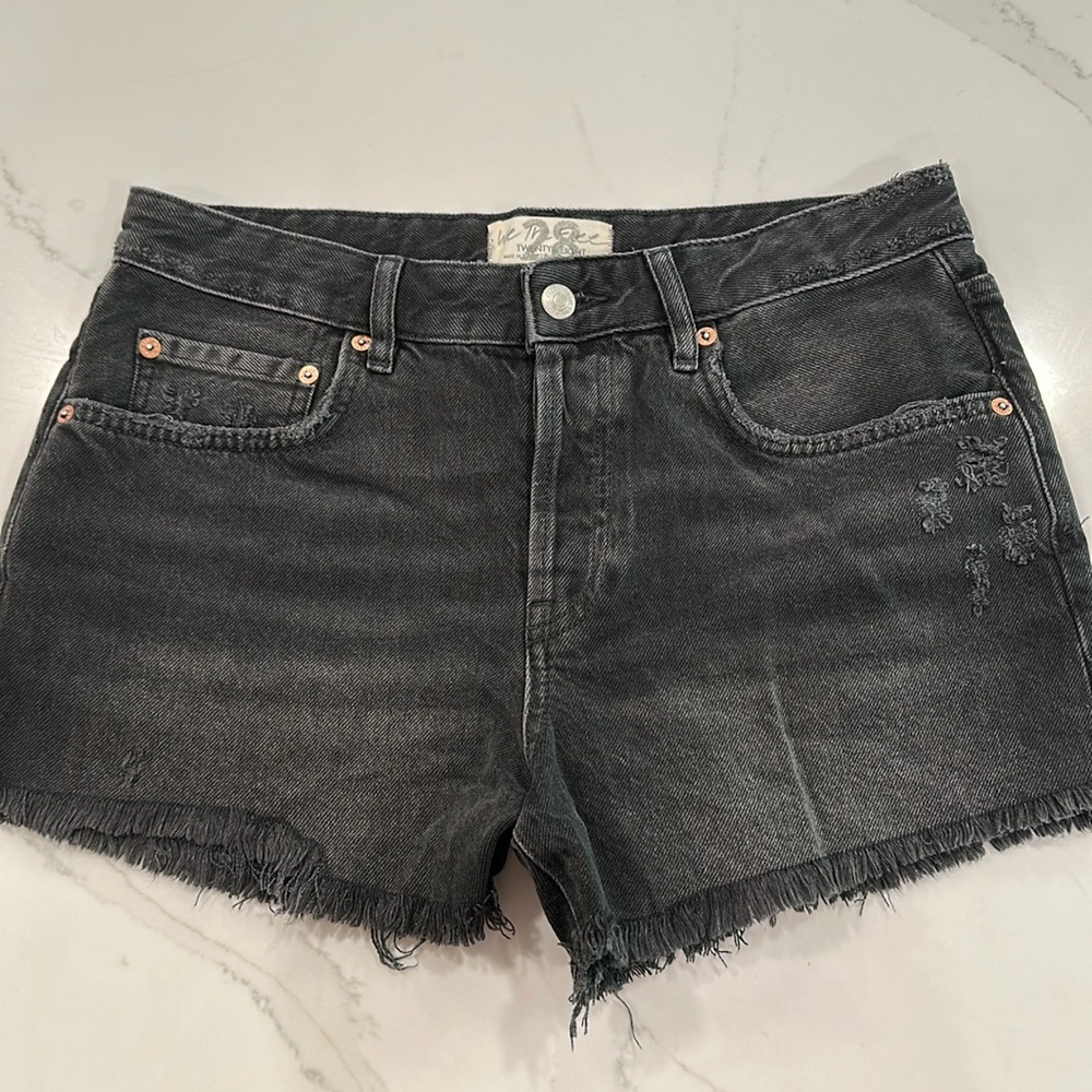 We the Free black jean shorts size 28